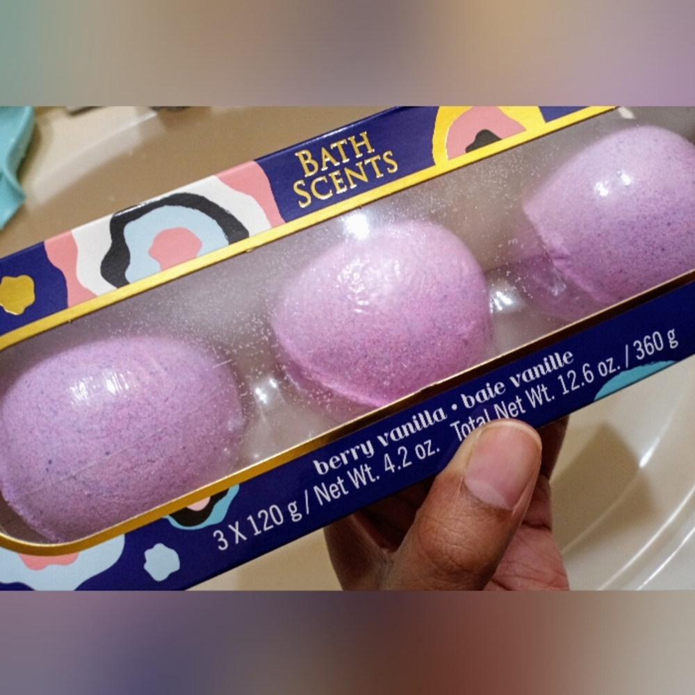 Bath Scents ''Bath Fizzy Collection'' 3 Pack Bath Fizzies- Berry Vanilla Scent